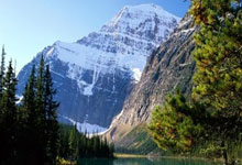 PG电子官方-斯特拉斯堡的寒夜：当童话褪色时，谁为蓝白军团点燃火把？