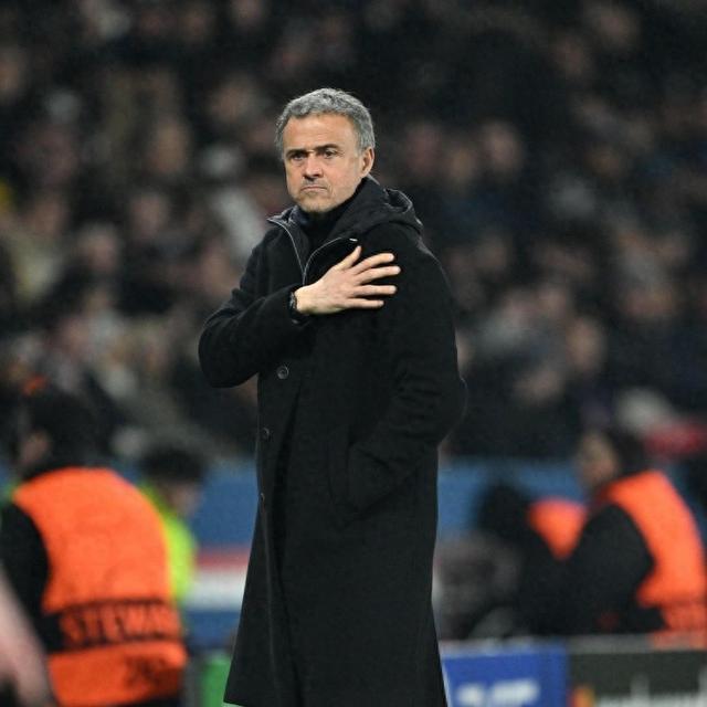 包含欧洲预选赛上球员们全力以赴，场上抢眼的词条