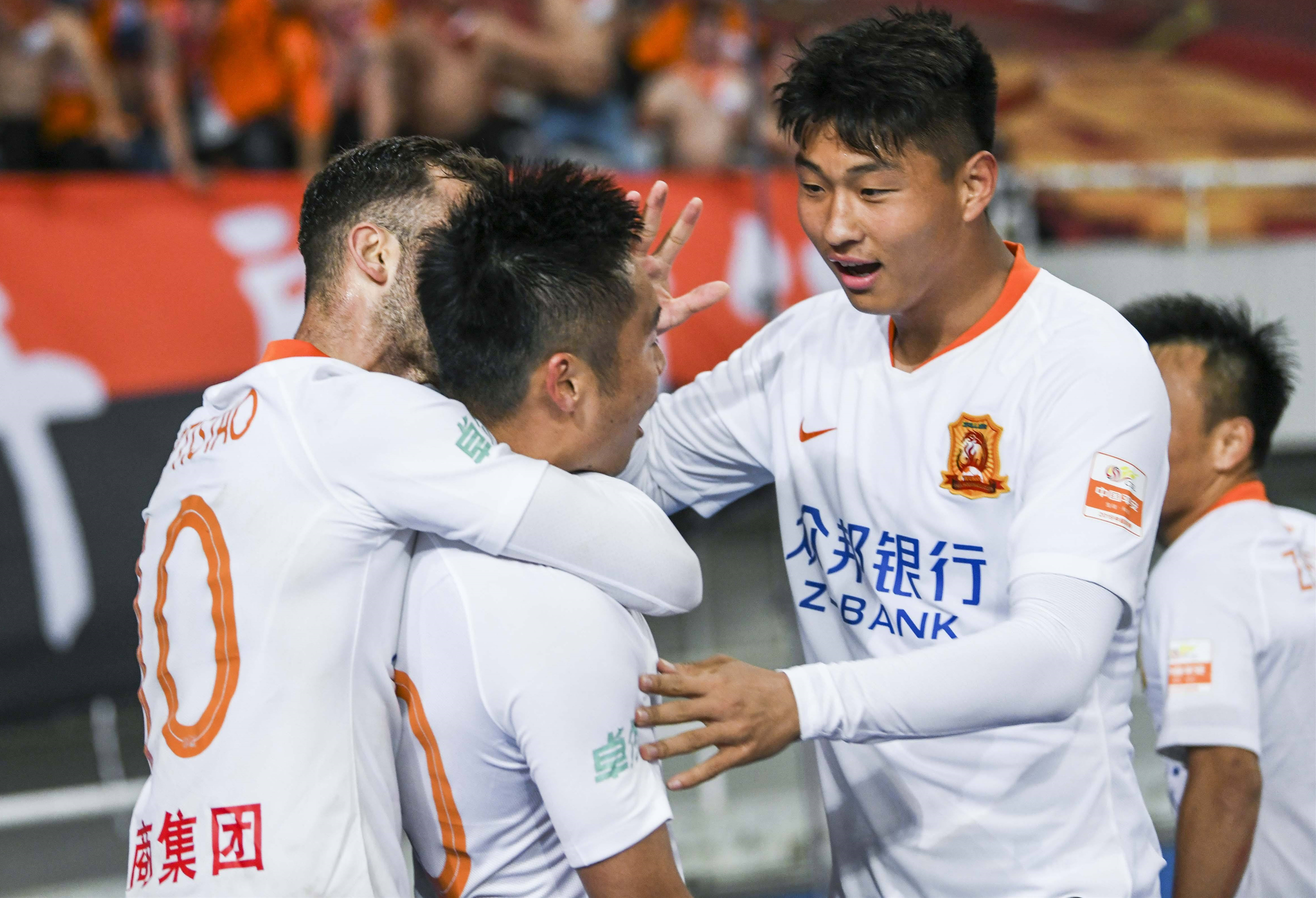 上港国安交锋逼平积分榜前进一小步的简单介绍