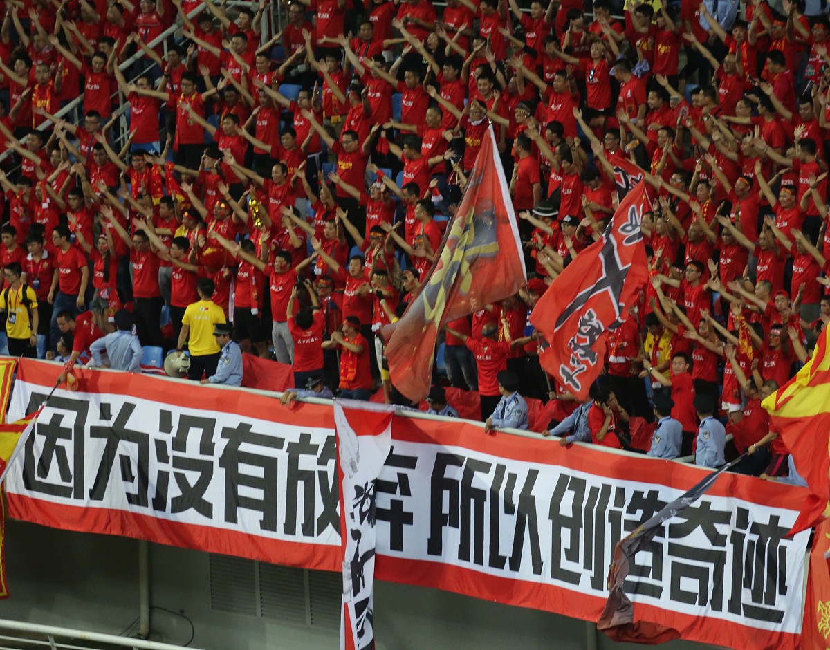 队员情怀投入，为球队带来胜利的惊喜