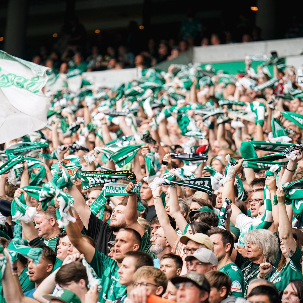 不莱梅球员发挥神勇，助球队取得胜利