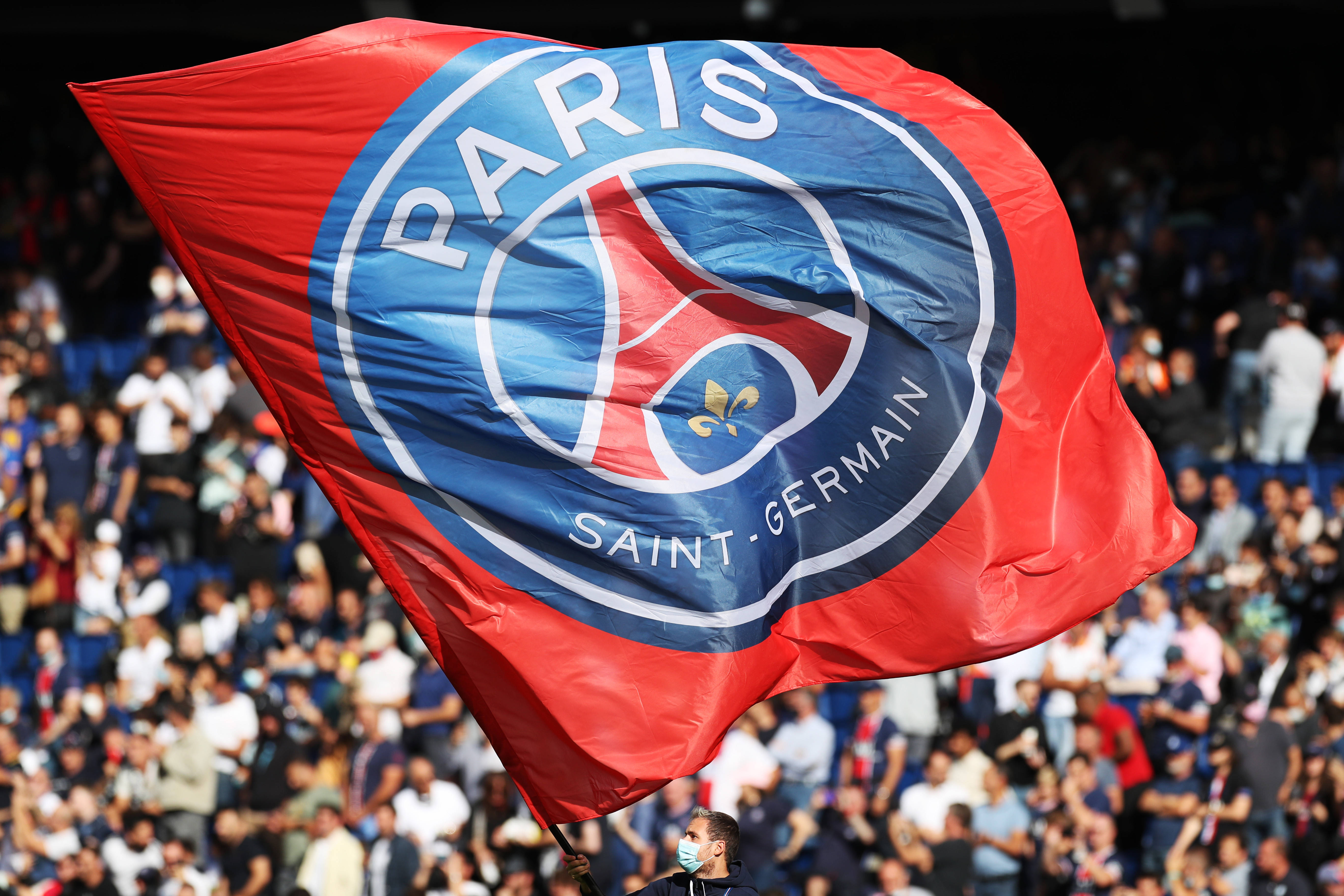 包含摩纳哥遭遇客场惨败，落后对手积分榜的词条