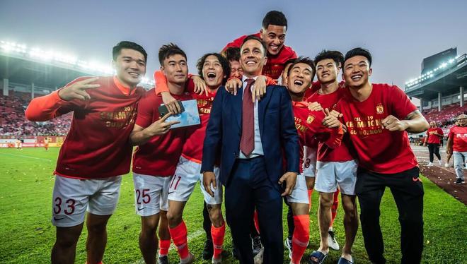 广州恒大在亚冠小组赛中与日本球队战平