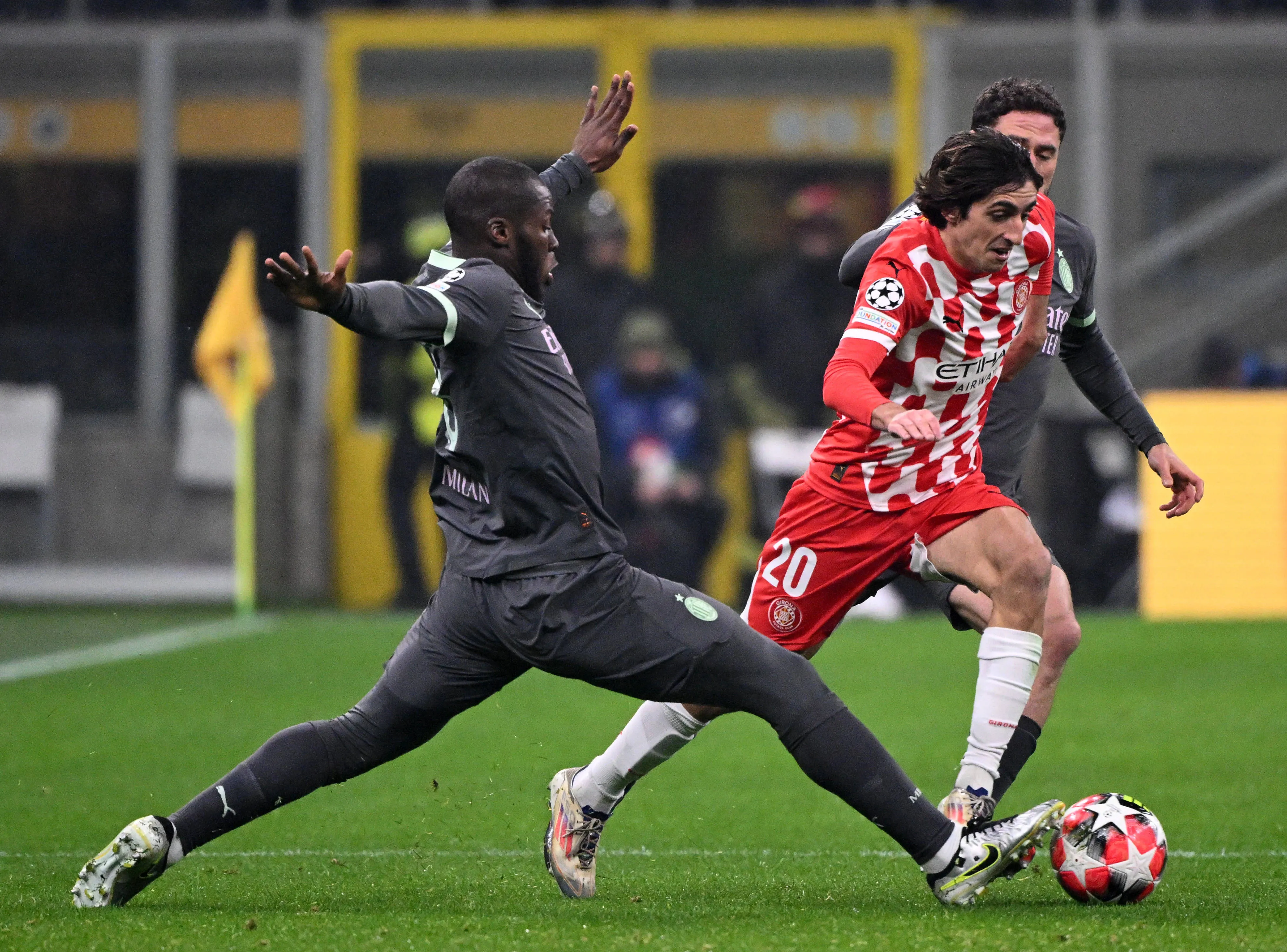 关于利物浦主场告捷，欧冠淘汰赛资格稳固的信息