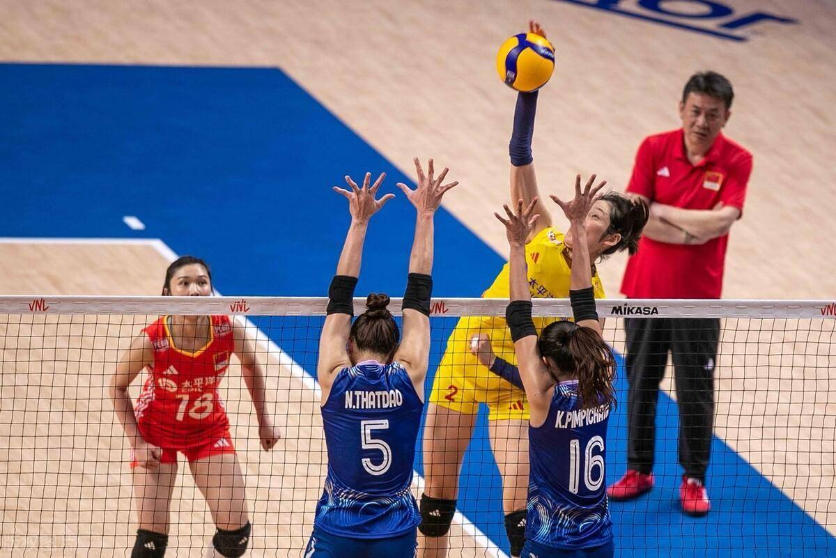 河北华天队气势如虹，连胜宣誓接力