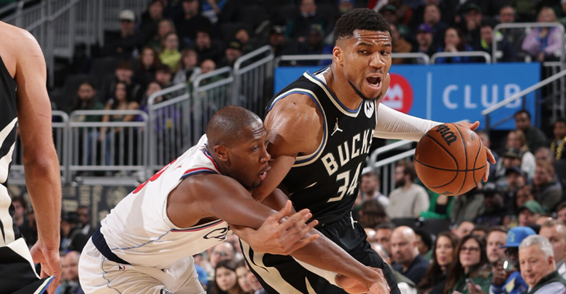 雄鹿主场击败快船，实力再获认可