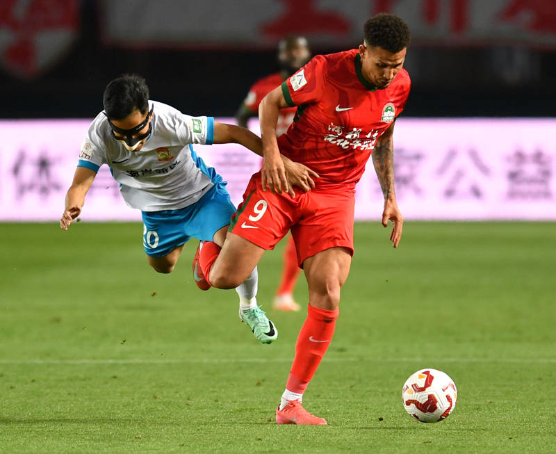 利兹联客场铁定败北，深陷保级泥潭的简单介绍