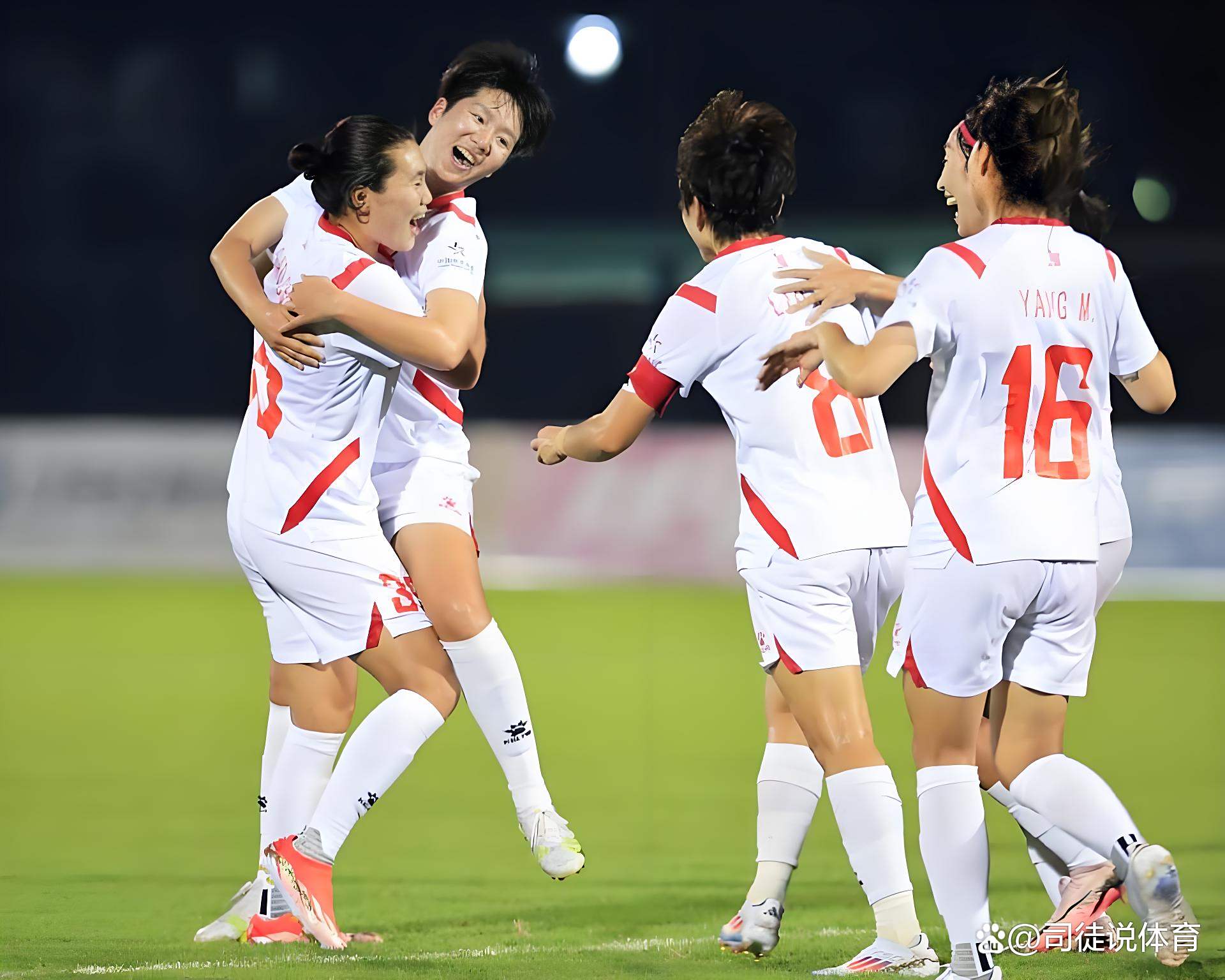 本土女足名将斩获赛季MVP，成为焦点人物