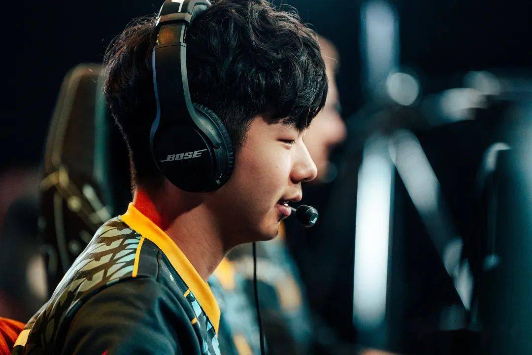 PG电子官方-EG鏖战BRO，Ming拿下关键大龙峡谷大战四强赛，成为赛场最大亮点