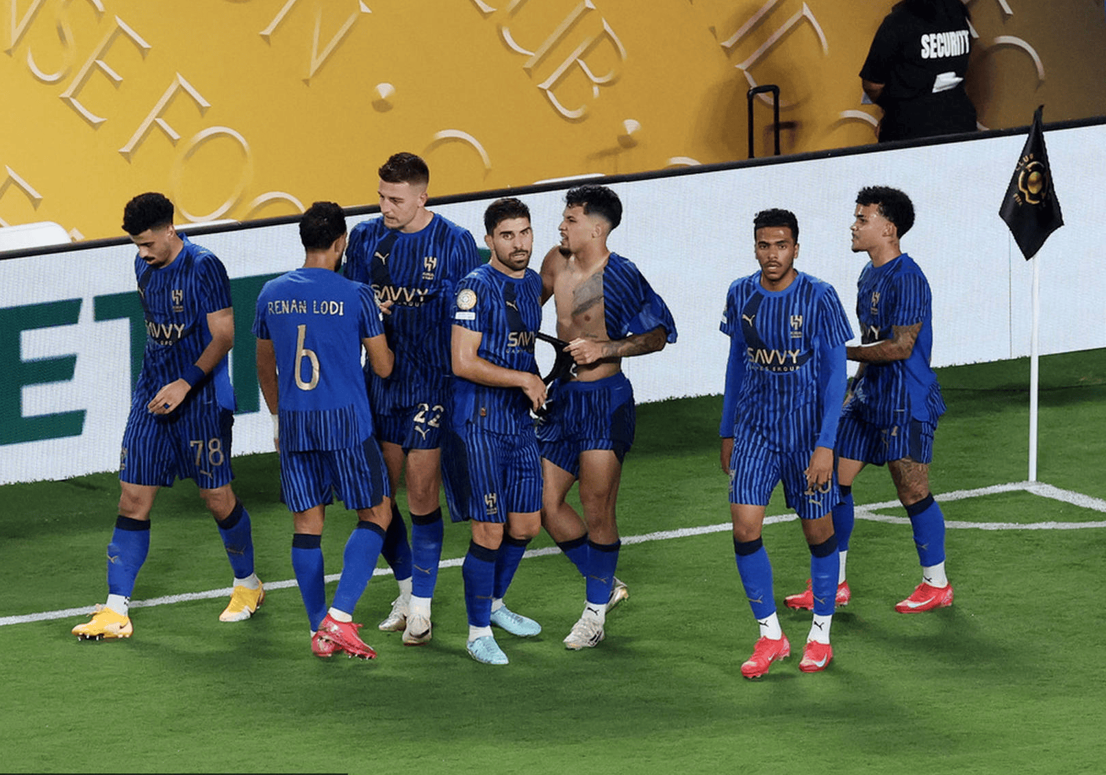 多特蒙德客场大胜，重回联赛争冠行列