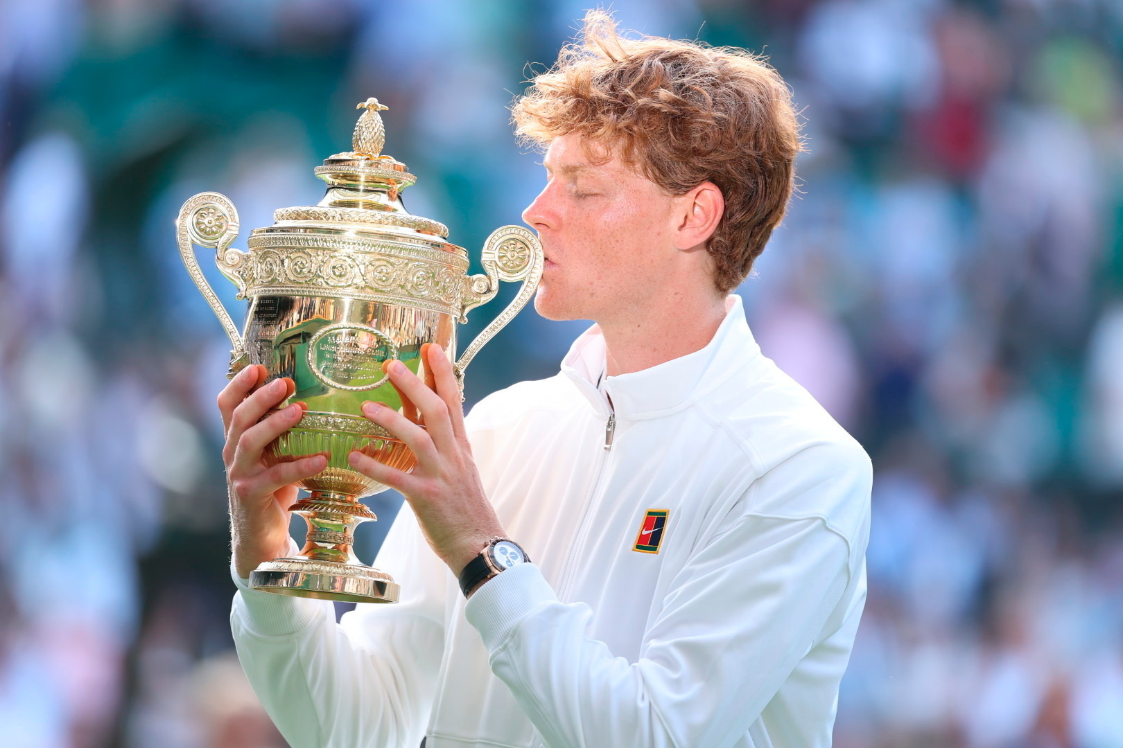 关于温网完胜ATP总决赛，辛纳点燃赛场的信息