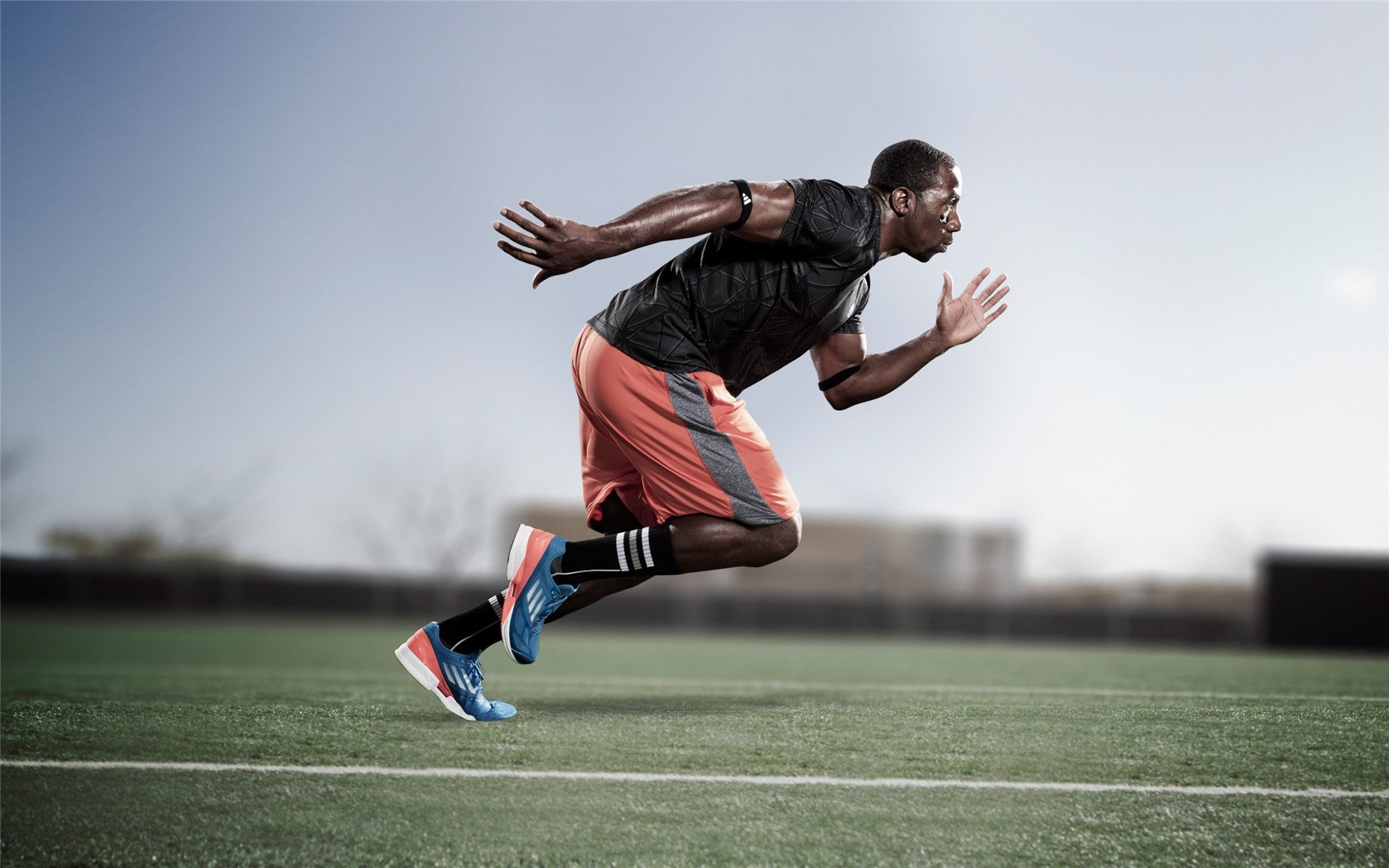 逆袭风暴，阿隆索传奇之夜，迈凯伦绝地翻盘红牛二队